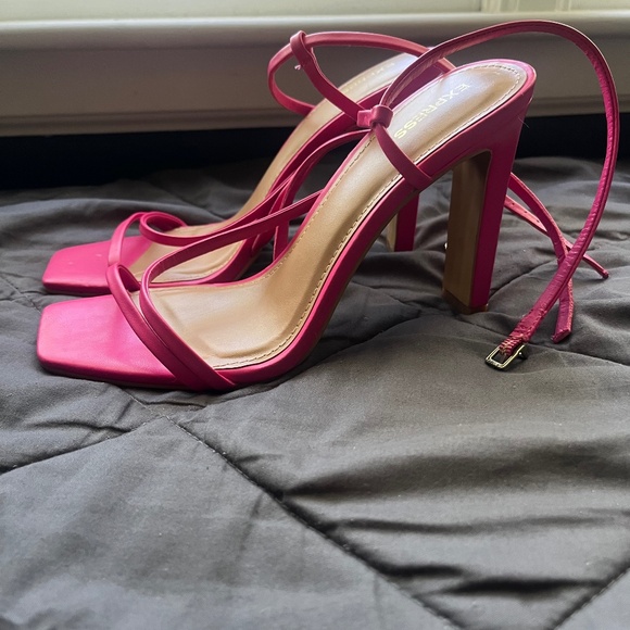 Pink express strap chunky heels size 9. - Picture 1 of 2